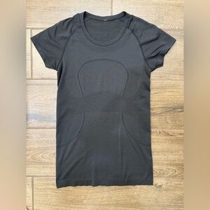 Lululemon Black Swiftly Tech Hip Length Size 8